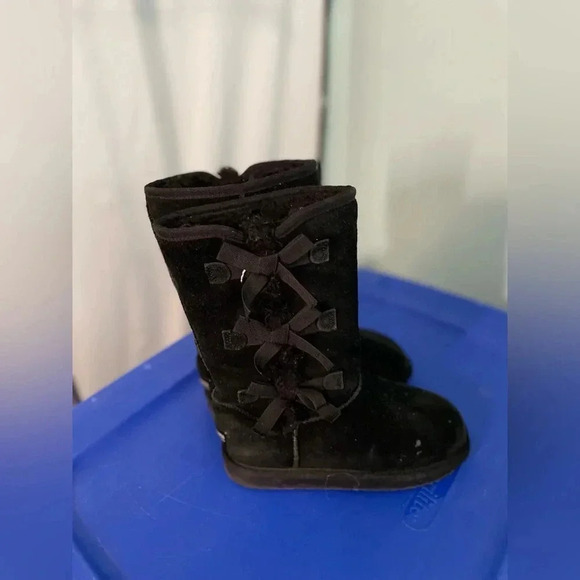 Black Koolaburra Ugg boots with‎ ribbons size 1 -S6 - Picture 4 of 10